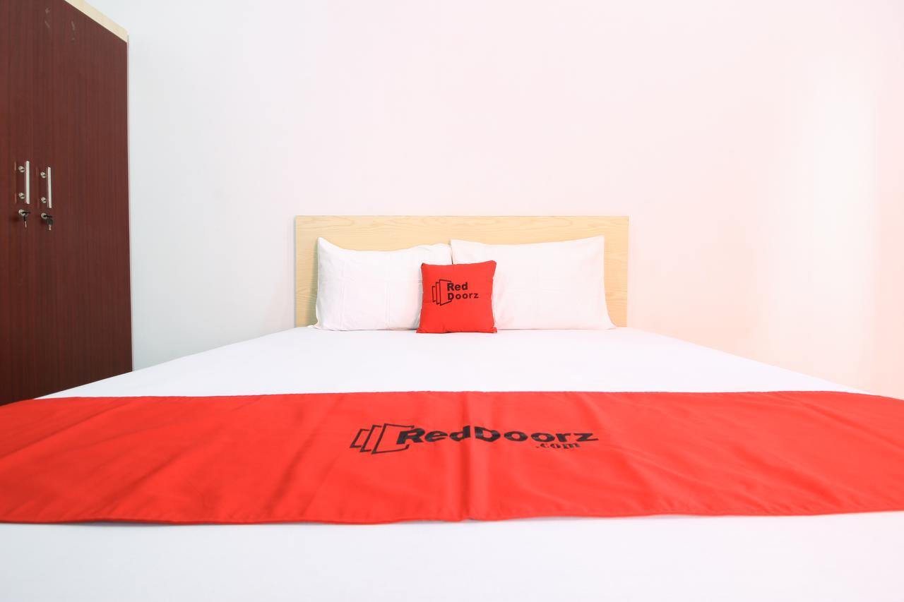 Reddoorz Plus Near Lippo Plaza Jogjakarta Yogyakarta Bagian luar foto