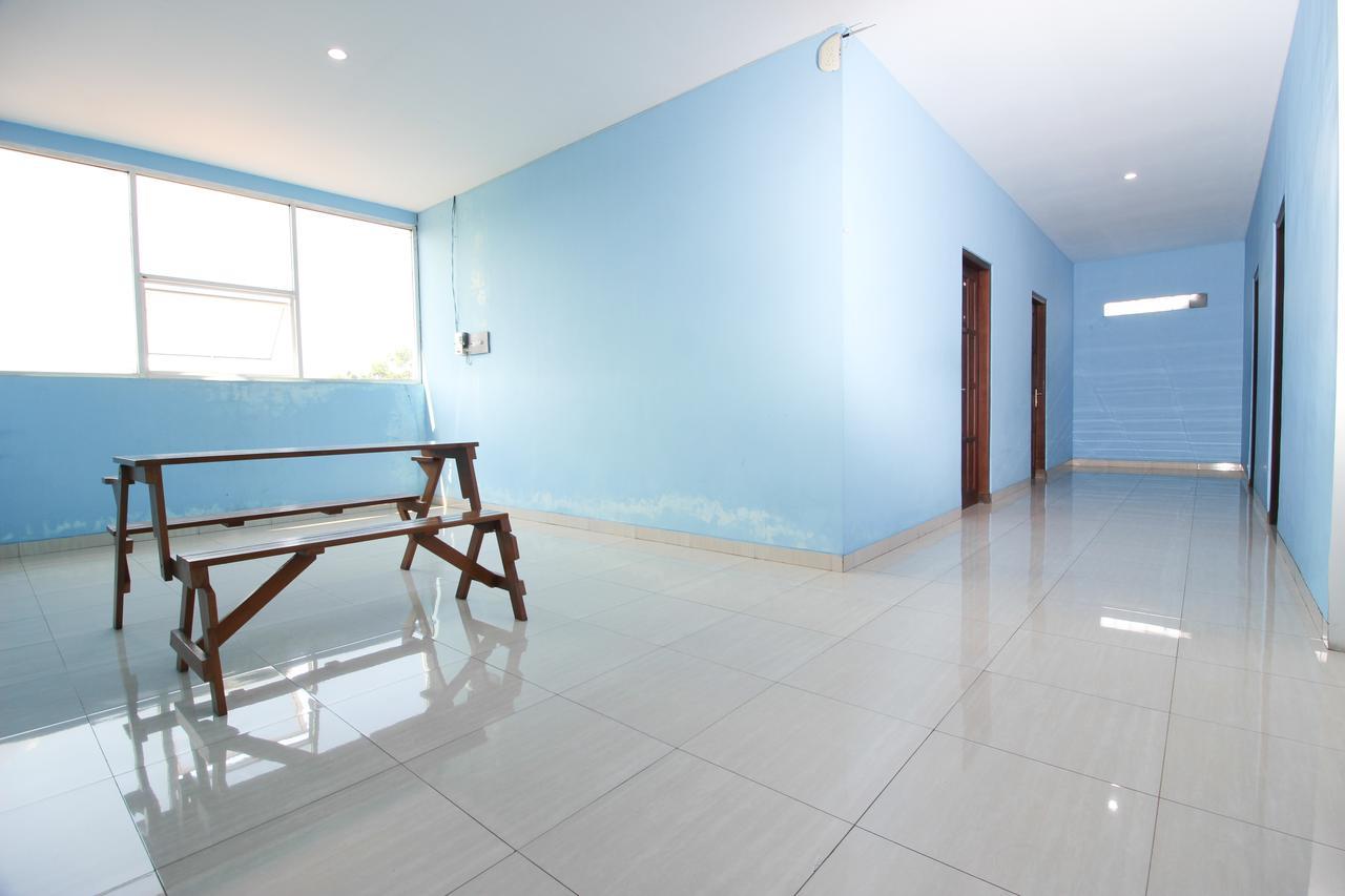 Reddoorz Plus Near Lippo Plaza Jogjakarta Yogyakarta Bagian luar foto