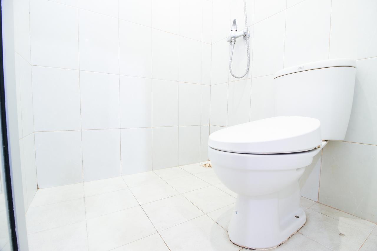Reddoorz Plus Near Lippo Plaza Jogjakarta Yogyakarta Bagian luar foto